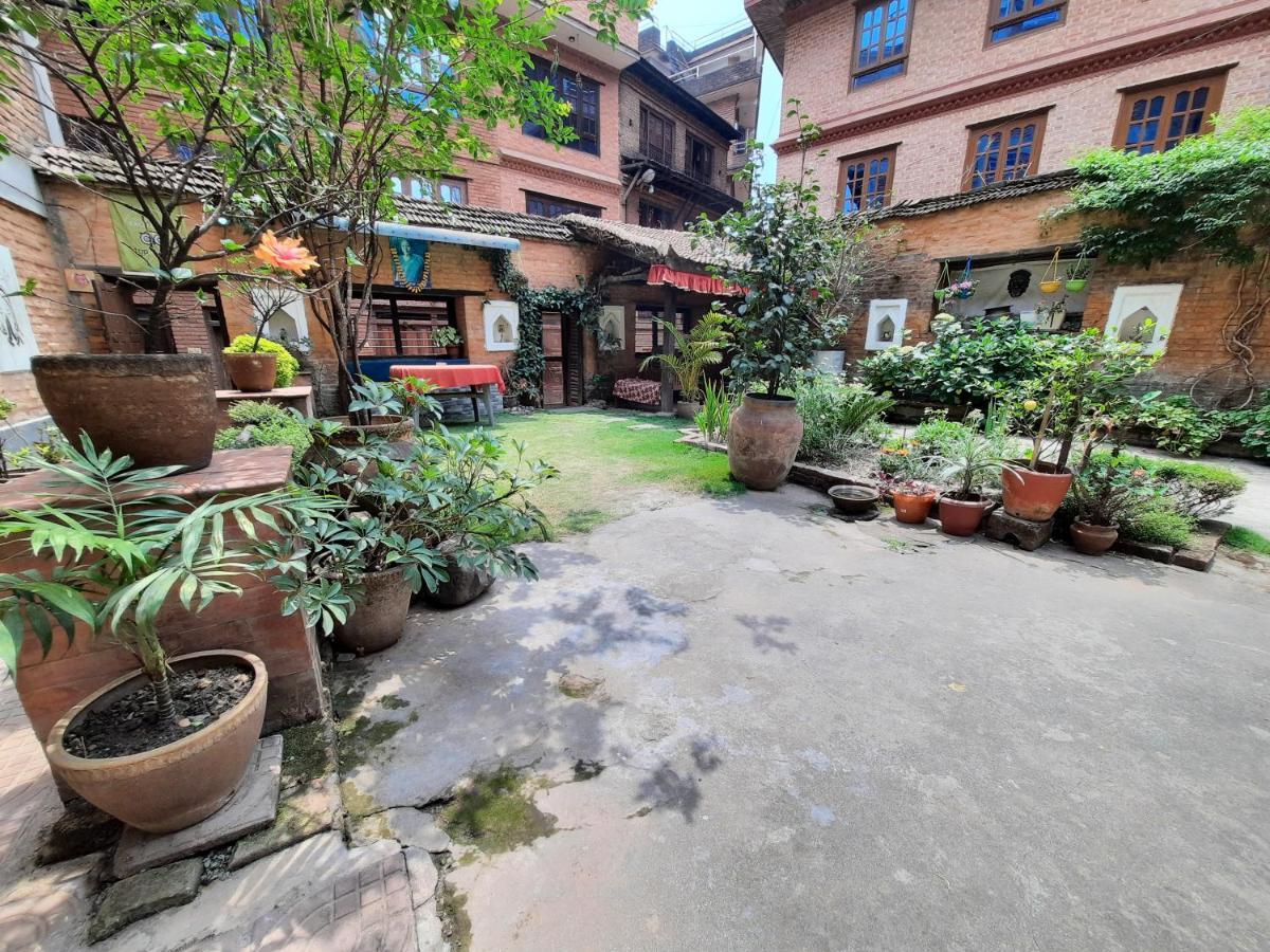 Pradhan House - Home Stay With Garden Bhaktapur Exterior foto