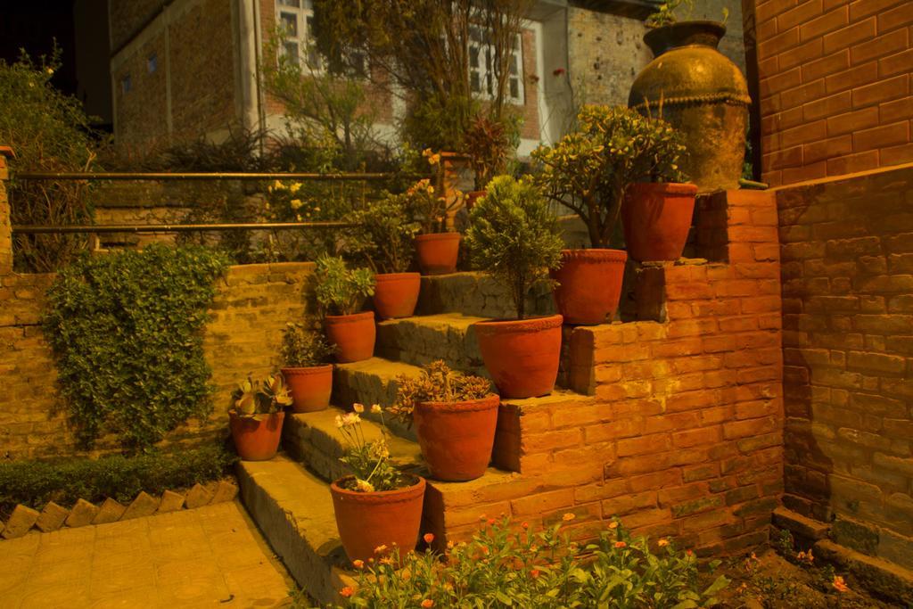 Pradhan House - Home Stay With Garden Bhaktapur Exterior foto
