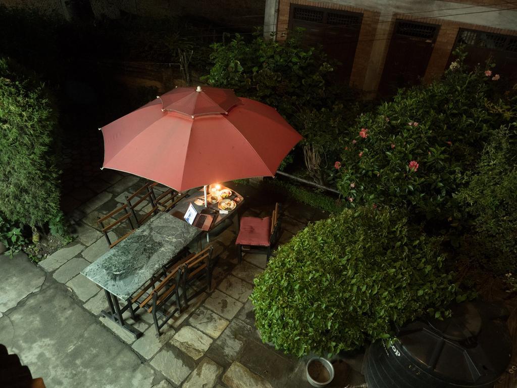 Pradhan House - Home Stay With Garden Bhaktapur Exterior foto