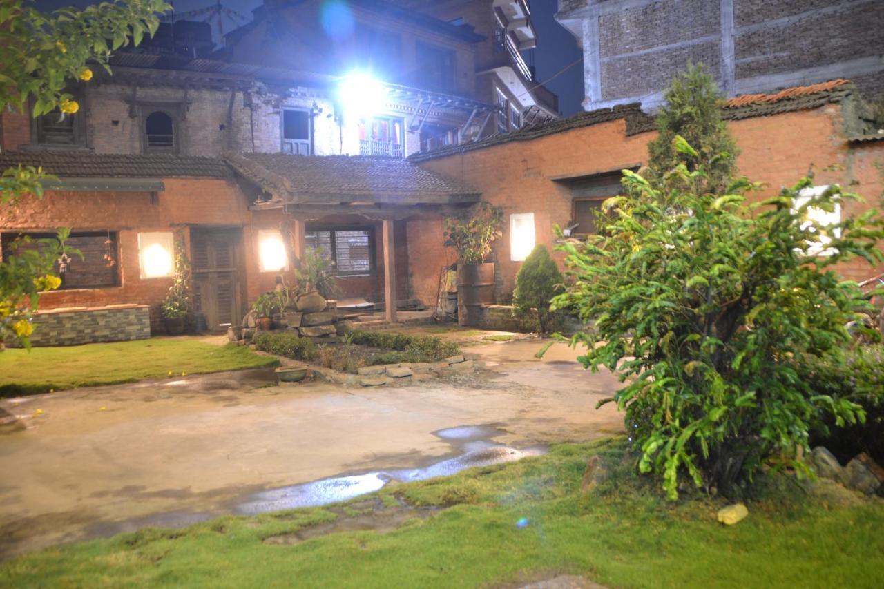 Pradhan House - Home Stay With Garden Bhaktapur Exterior foto
